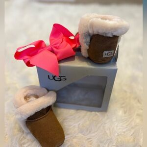 Adorable boots for your little ones! An amazing gift!